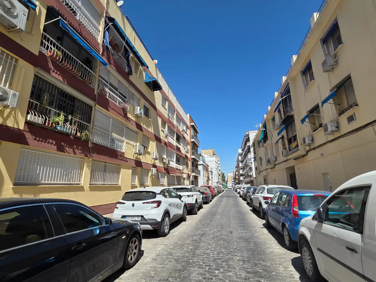 Vista exterior de Piso en venta en Sevilla con Aire acondicionado, Calefacción y Terraza