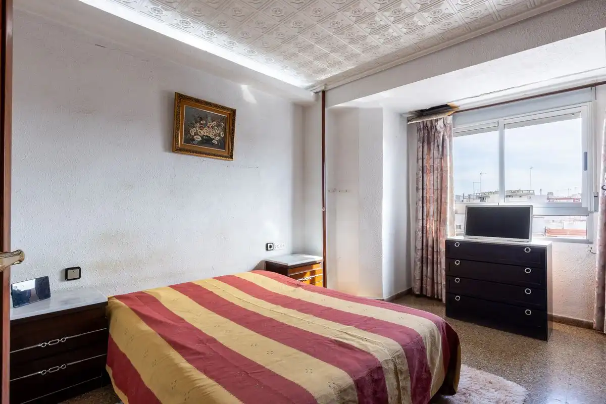 Habitación de Piso en venta en Valencia con Calefacción