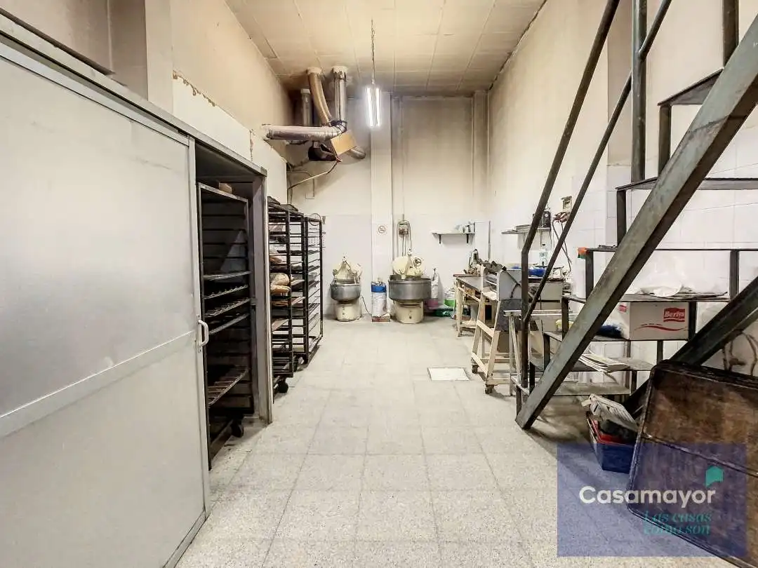 Local comercial en venda a Carrer del Tucuman, imagen 5