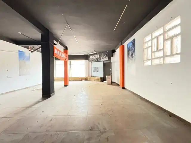 Gewerbefläche zum Verkauf in Passeig de Morella, imagen 4