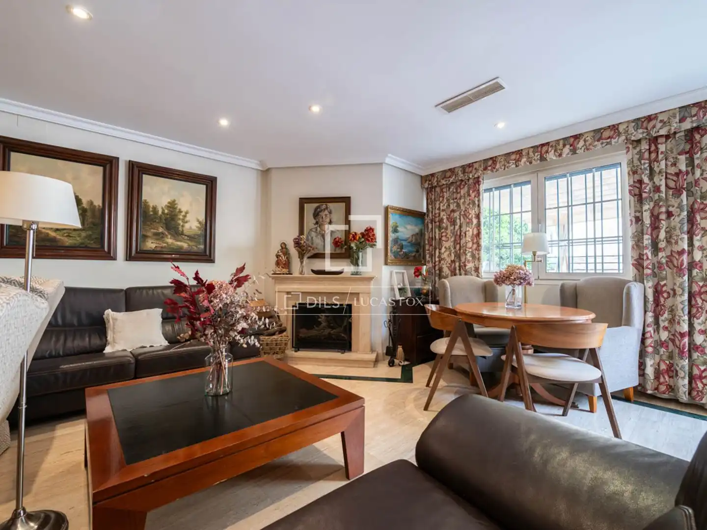 Vista exterior de Casa o chalet en venta en Madrid con Aire acondicionado, Calefacción y Jardín privado