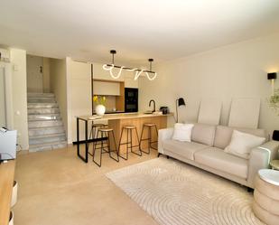 Sala d'estar de Apartament en venda en Marbella