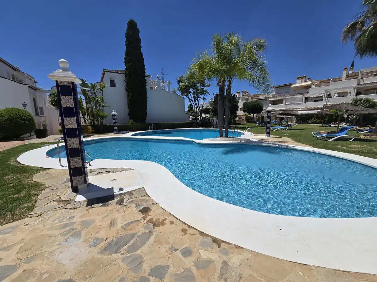 Piscina de Piso en venta en Marbella con Terraza y Trastero
