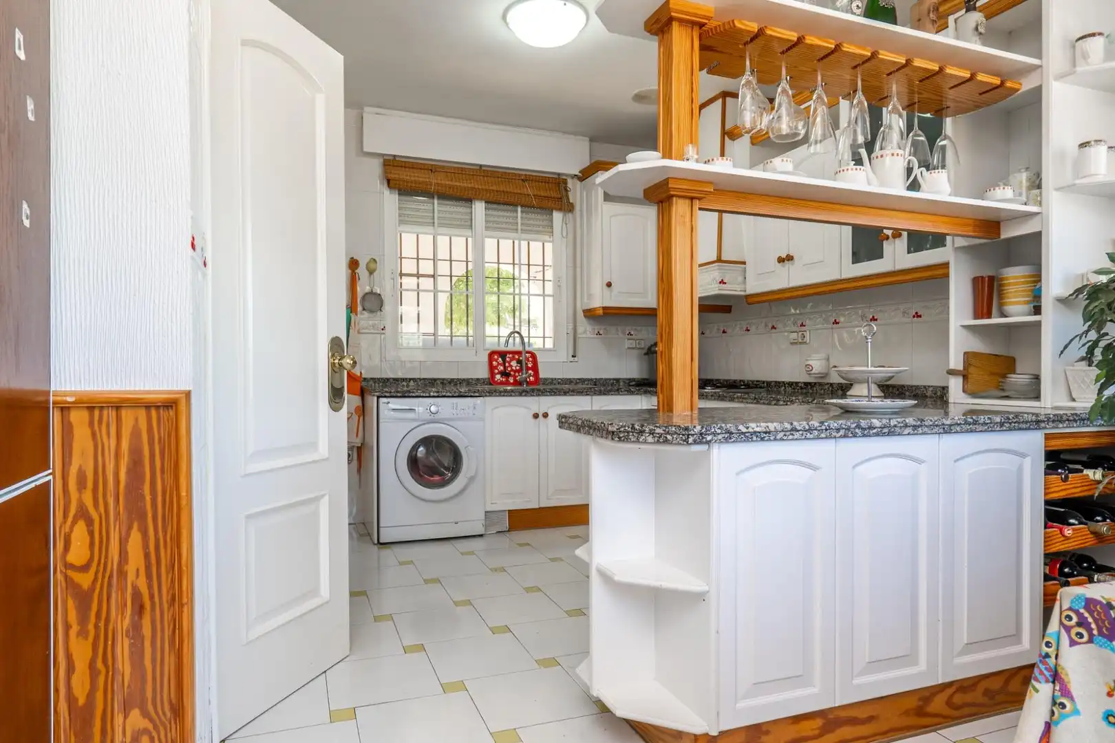 Cocina de Casa o chalet en venta en Valdepeñas de Jaén con Aire acondicionado, Calefacción y Jardín privado