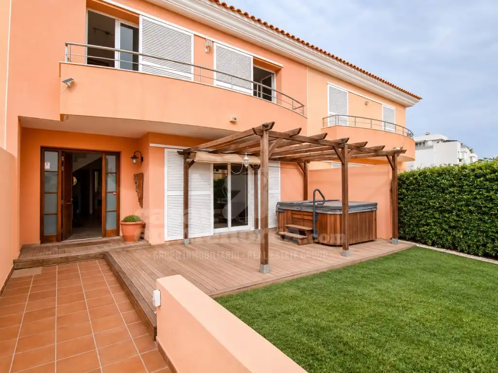 Villa con terrazza in vendita a Maó ciutat