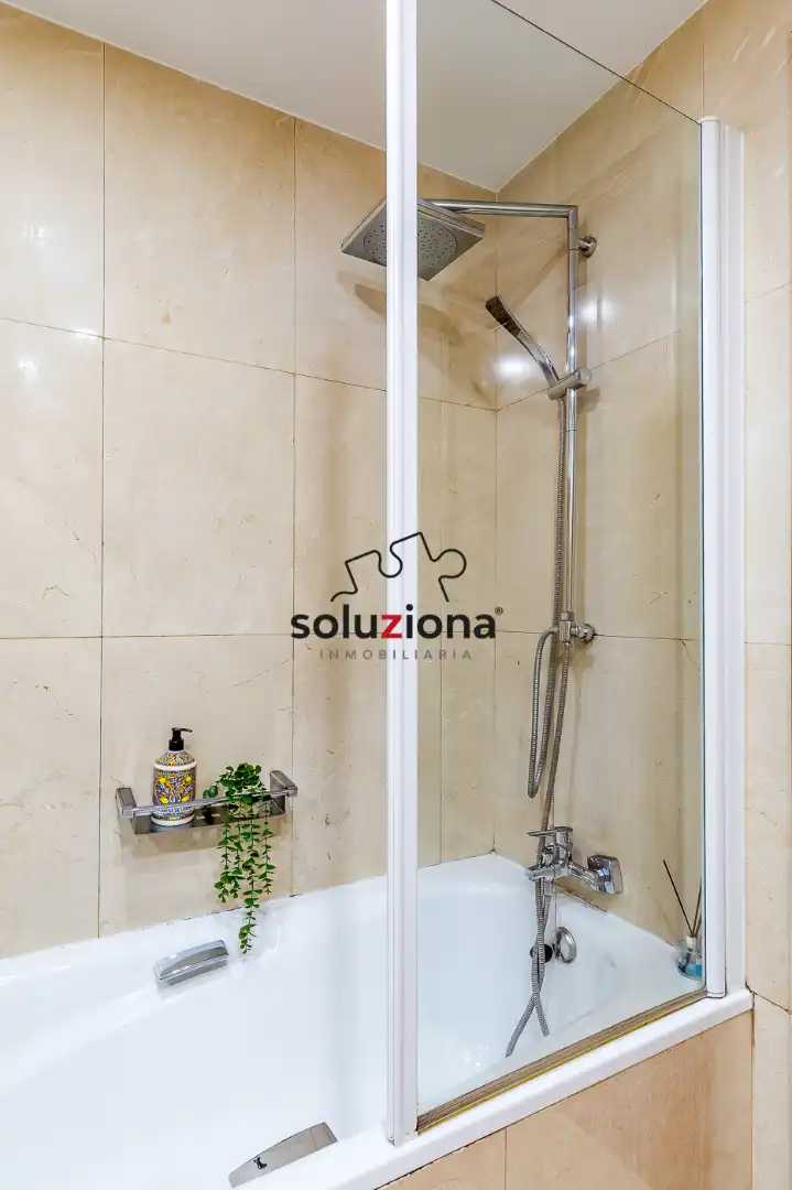 Bathroom of Attic for sale in Getafe  with Air Conditioner, Heating and Parquet flooring