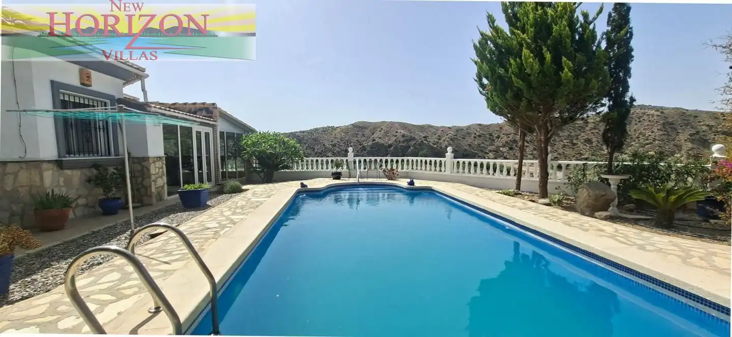 Piscina de Casa o xalet en venda en Arboleas amb Jardí privat, Terrassa i Piscina