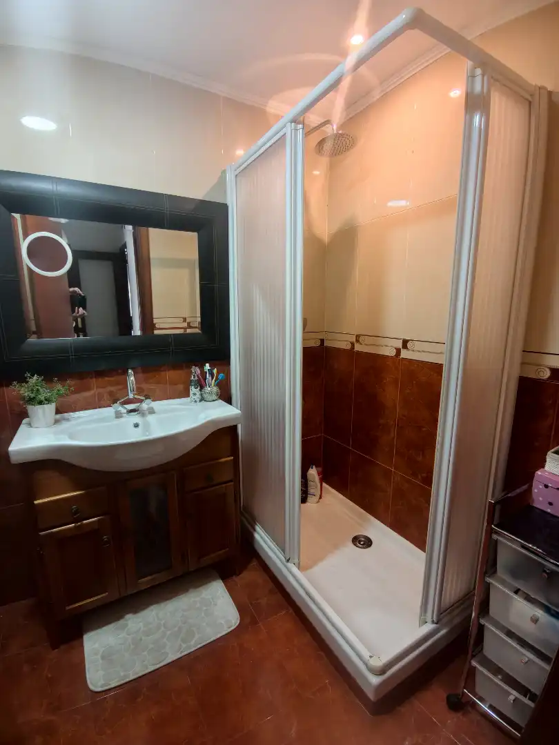 Baño de Piso en venta en Valencia con Aire acondicionado, Calefacción y Horno
