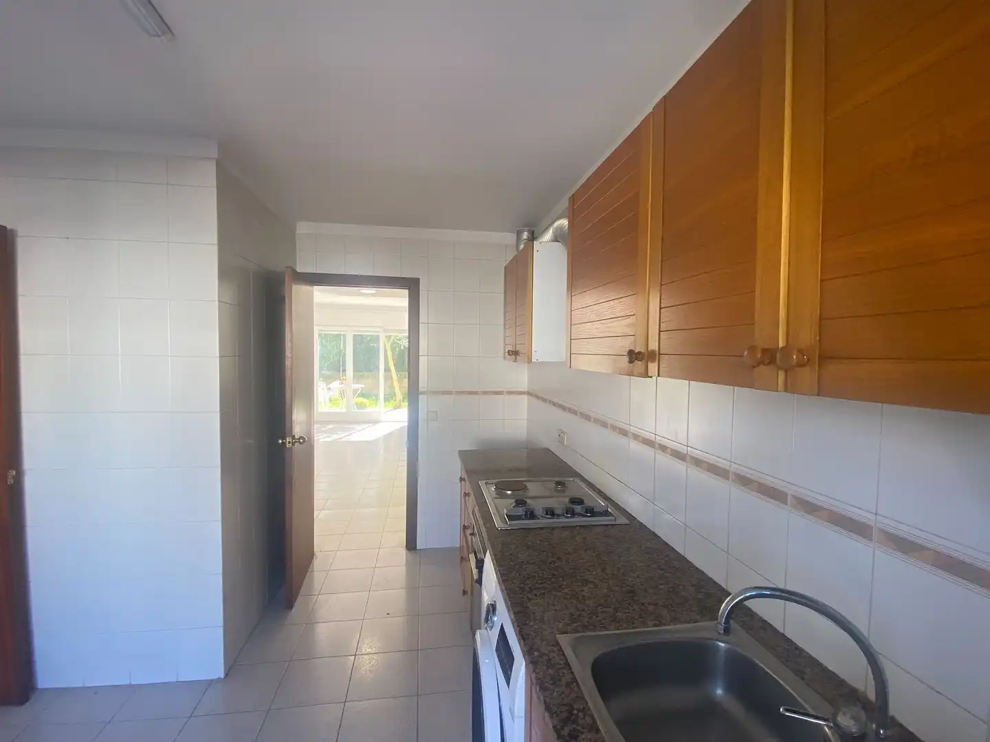 Cocina de Casa adosada en venta en Girona con Calefacción, Jardín privado y Terraza