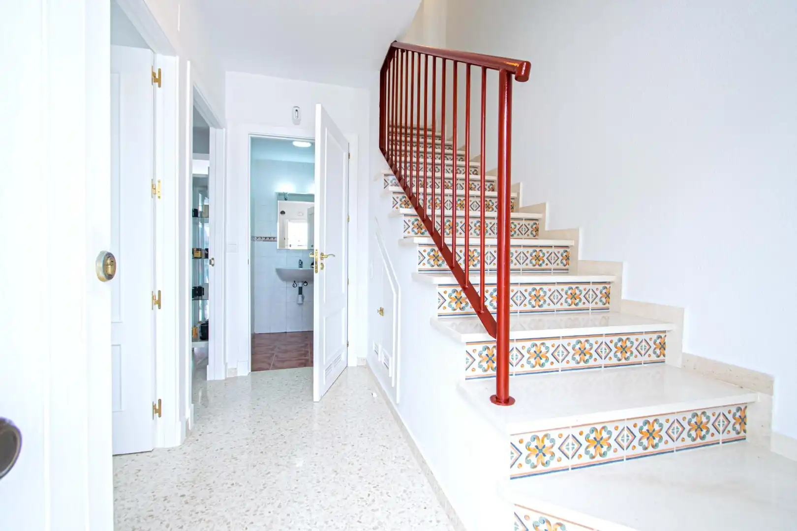 Detached homes for sale in Espartinas  with Air Conditioner and Furnished