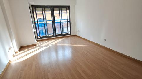 Foto 2 de Piso de alquiler en Carrer de la Ciutat de Melilla, Safranar,  Valencia Capital