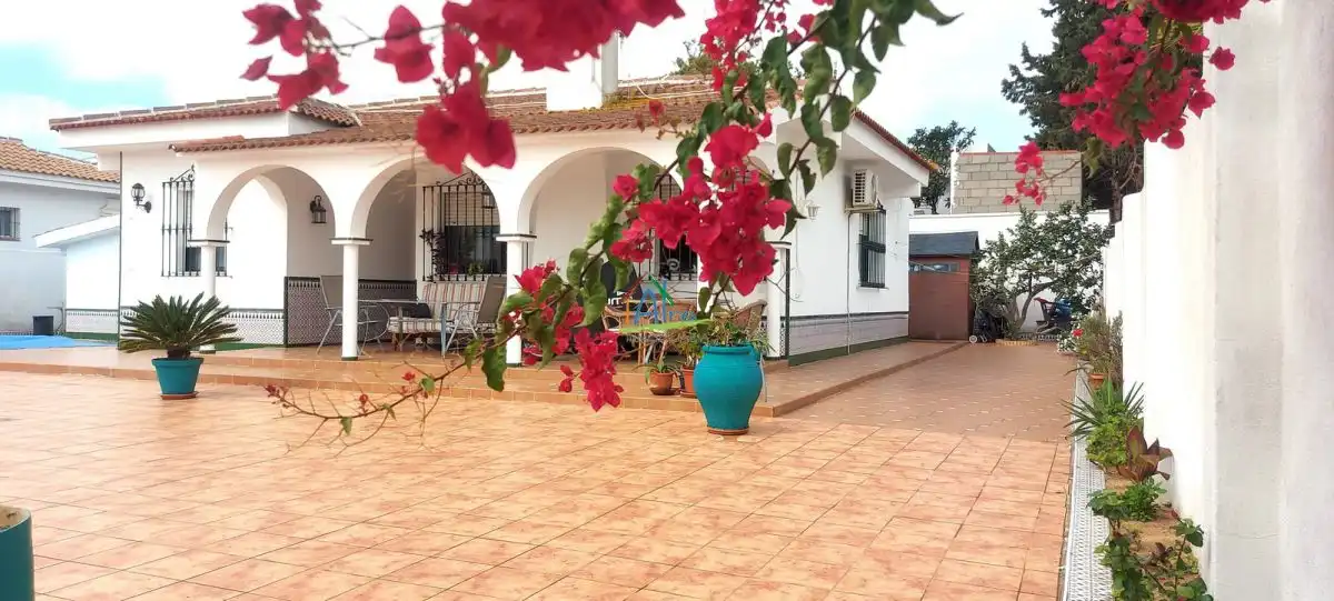 Chalet con piscina en venta en Halcón Peregrino, imagen 11