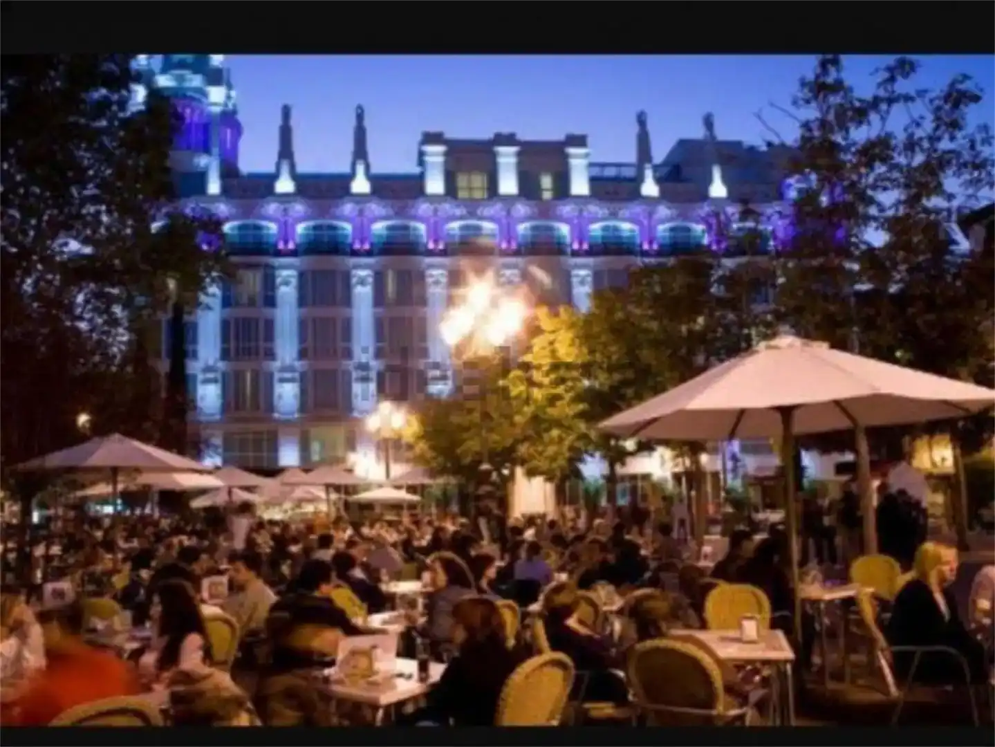 Außenansicht von Maisonette zur Miete in Madrid mit Klimaanlage und Möbliert