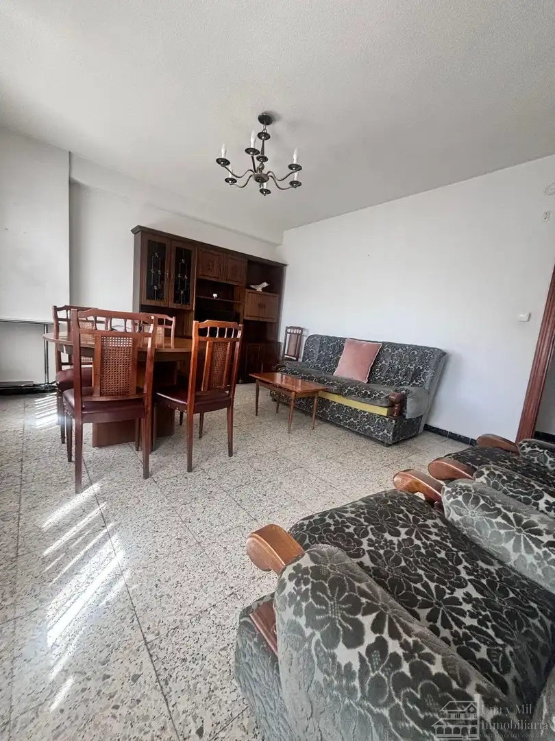 Sala d'estar de Pis per a compartir en Salamanca amb Calefacció, Moblat i Balcó
