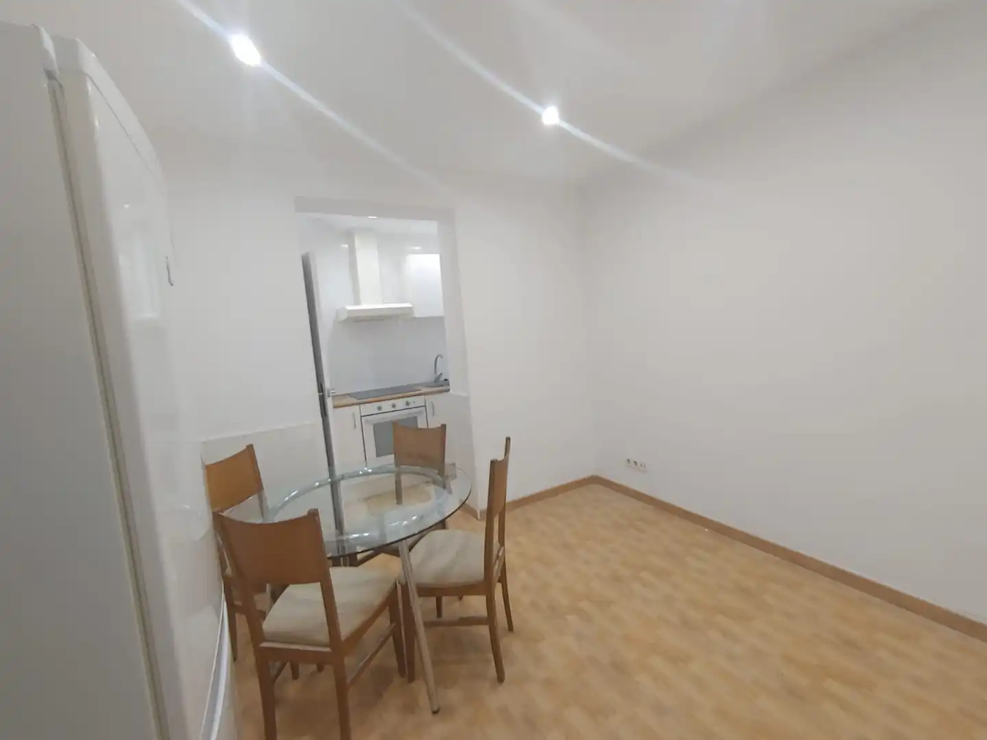 Estudio de alquiler en Barcelona con Calefacción, Amueblado y Lavadora