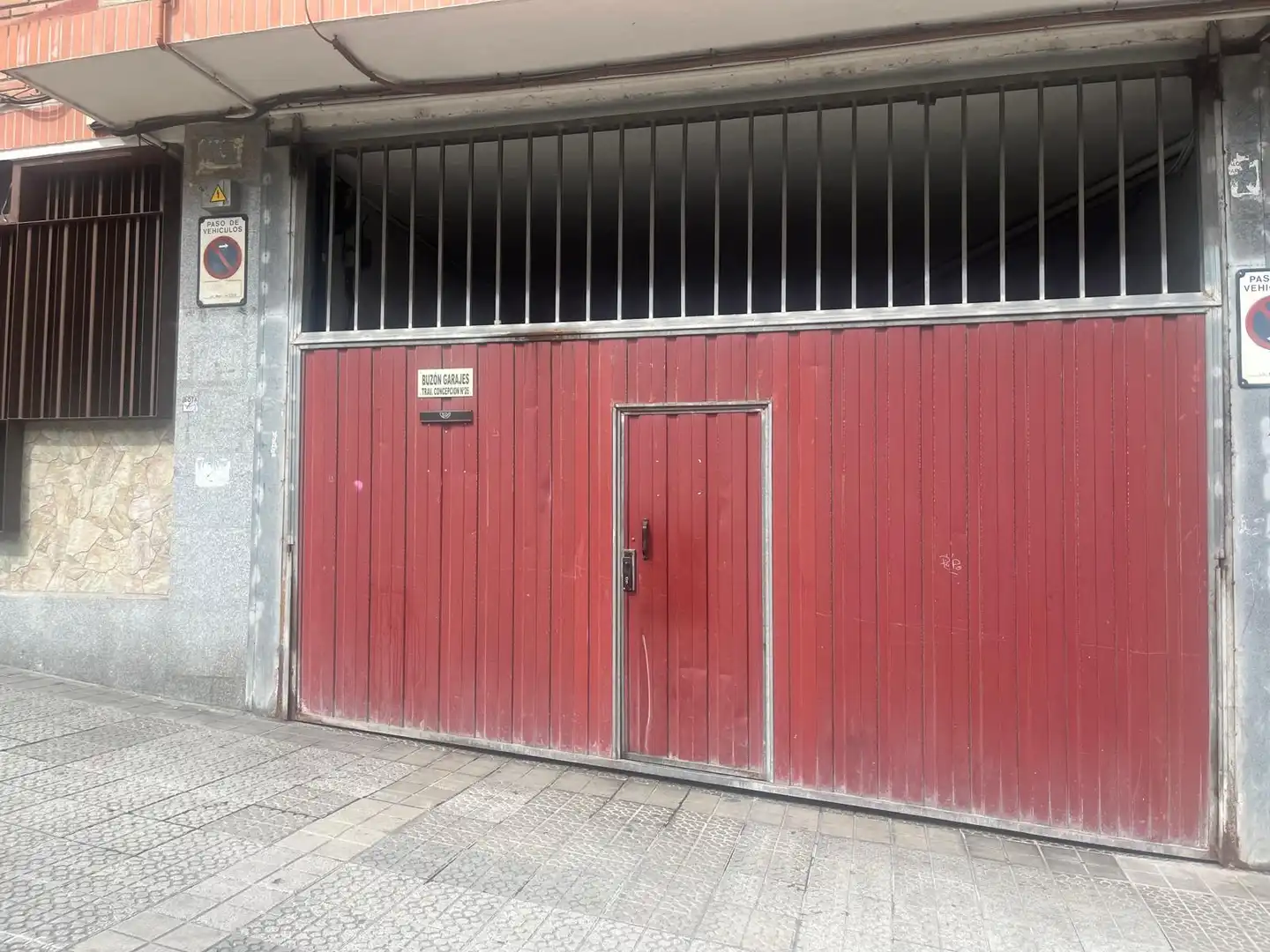 Vista exterior de Garatge en venda en Bilbao 