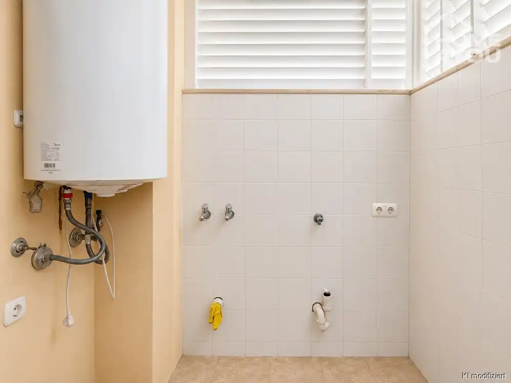 Bathroom of Flat for sale in Llucmajor  with Air Conditioner, Terrace and Balcony