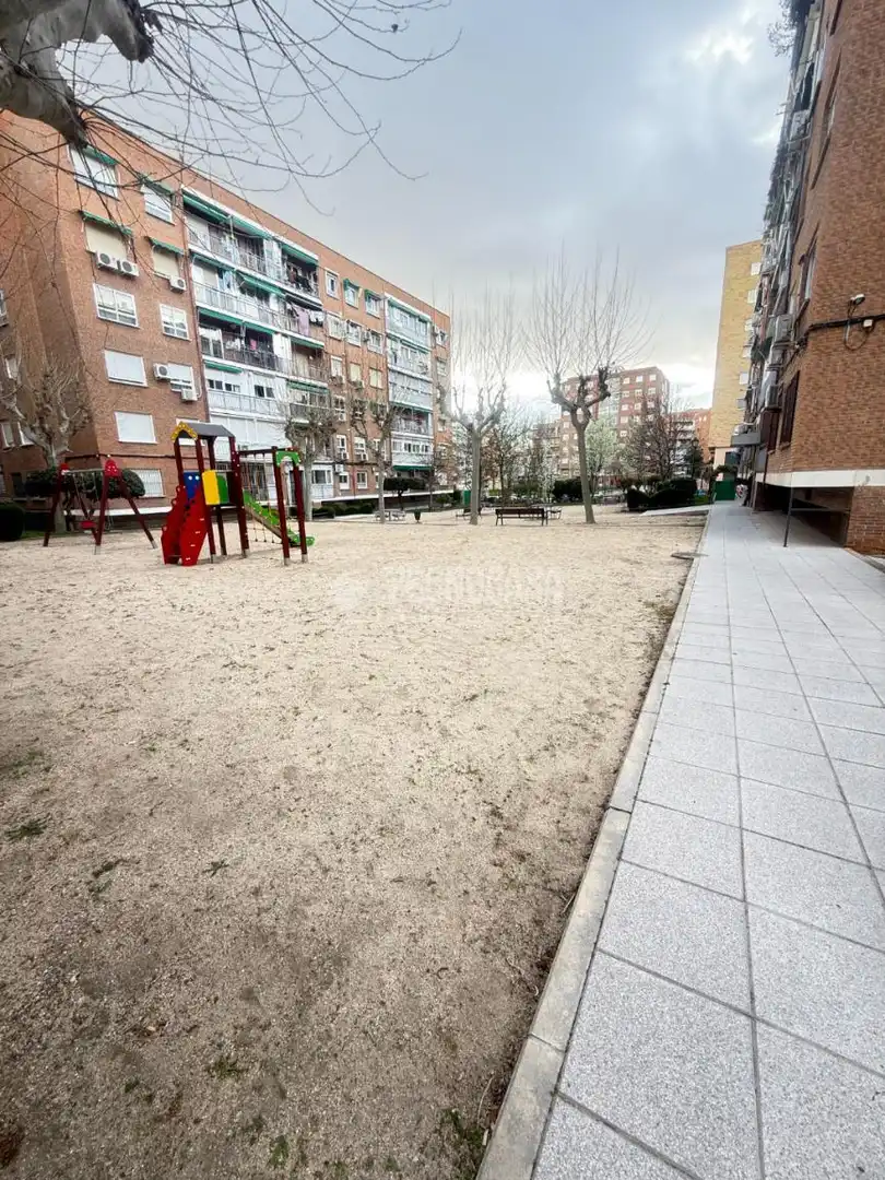 Vista exterior de Piso en venta en Madrid con Aire acondicionado, Calefacción y Terraza