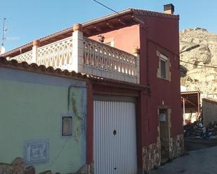 Vista exterior de Casa o xalet en venda en Calatayud amb Aire condicionat, Calefacció i Jardí privat