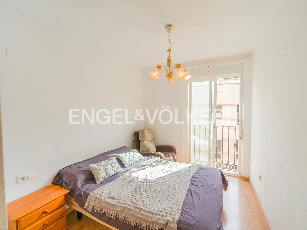 Habitación de Piso en venta en Alicante / Alacant con Aire acondicionado, Calefacción y Balcón