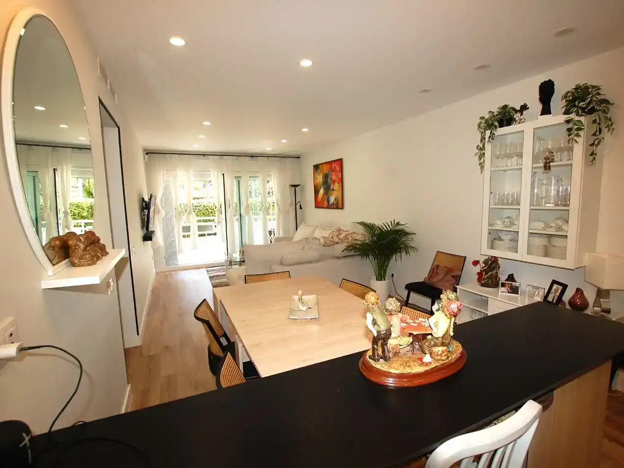 Sala de estar de Piso en venta en Castelldefels con Aire acondicionado y Piscina