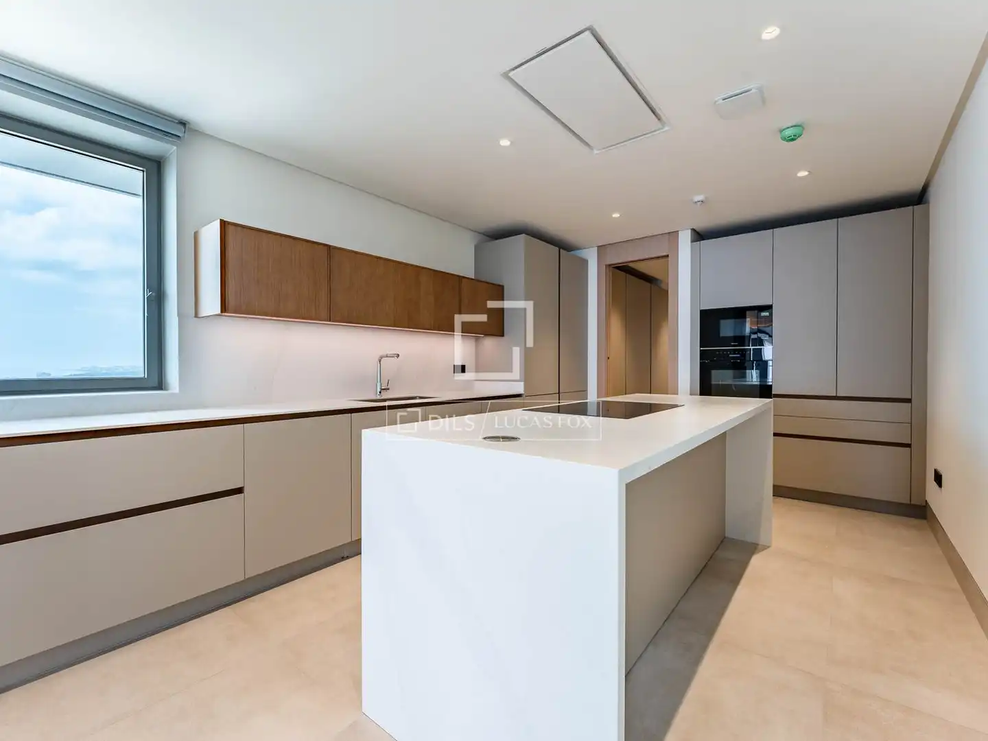 Flat with pool to rent in Carretera de Cádiz, imagen 4