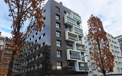 Außenansicht von Wohnung miete in  Pamplona / Iruña mit Heizung, Terrasse und Abstellraum