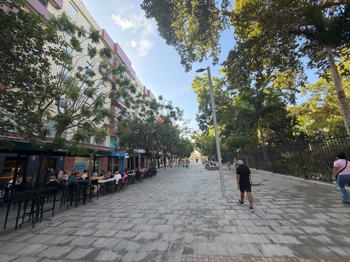 Vista exterior de Piso en venta en Algeciras con Aire acondicionado y Balcón
