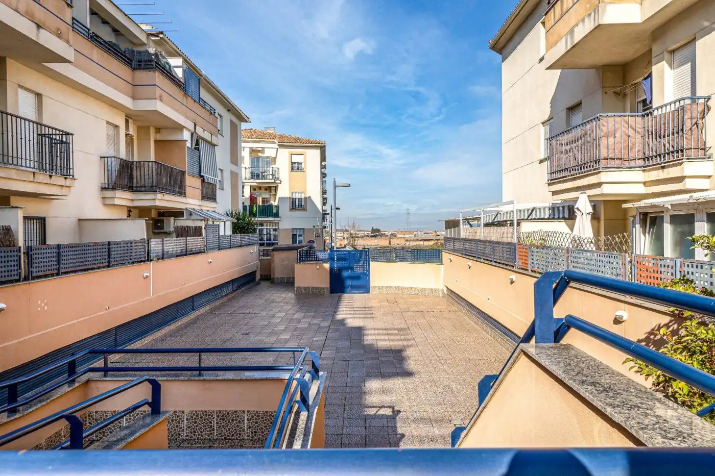 Terrasse von Wohnung zur Miete in Las Gabias mit Klimaanlage, Heizung und Privatgarten