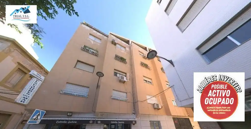 Vista exterior de Piso en venta en Almería