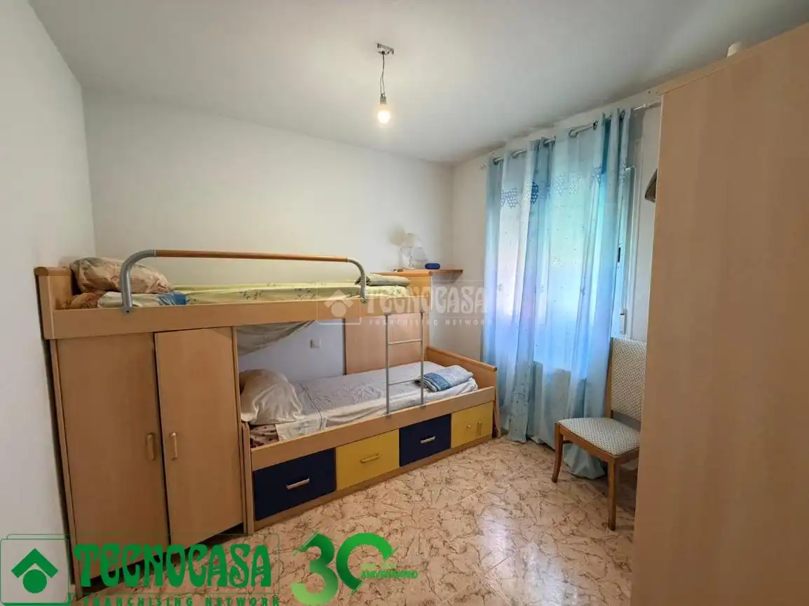 Habitación de Casa adosada en venta en Albarreal de Tajo con Aire acondicionado y Jardín privado
