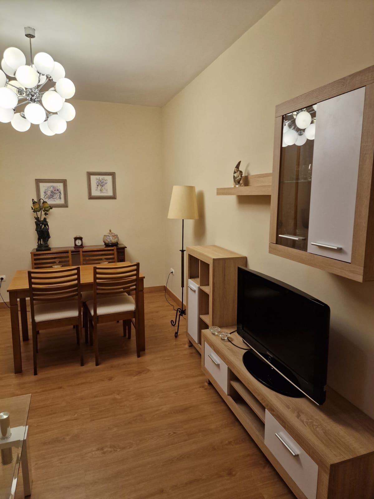 Sala d'estar de Pis en venda en Linares amb Aire condicionat i Calefacció