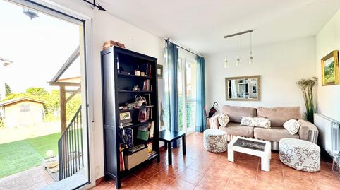 Foto 5 de Casa adosada en venta en Calle Miguel de Cervantes, Anguciana, La Rioja
