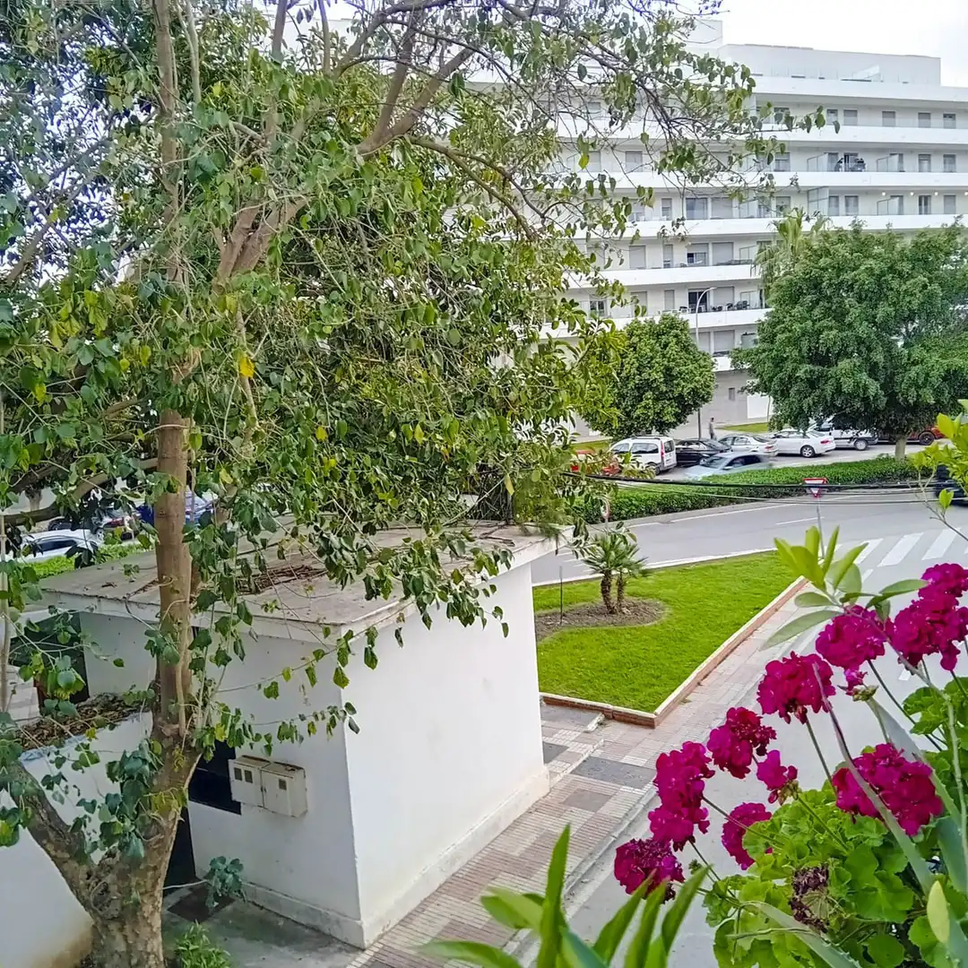 Exterior view of Flat for sale in Marbella  with Air Conditioner, Terrace and Furnished