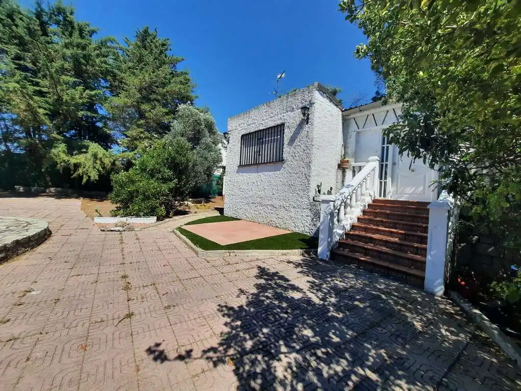 Außenansicht von Haus oder Chalet zum Verkauf in Escalona mit Heizung, Privatgarten und Abstellraum