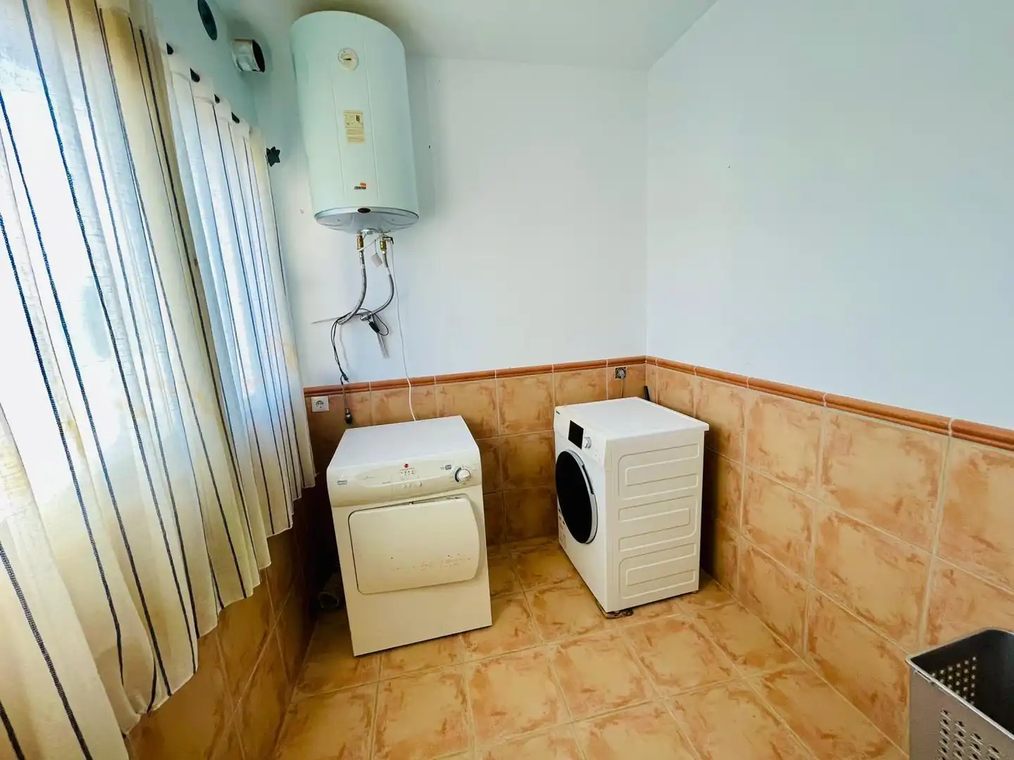 Baño de Finca rústica en venta en Antequera con Jardín privado, Trastero y Piscina