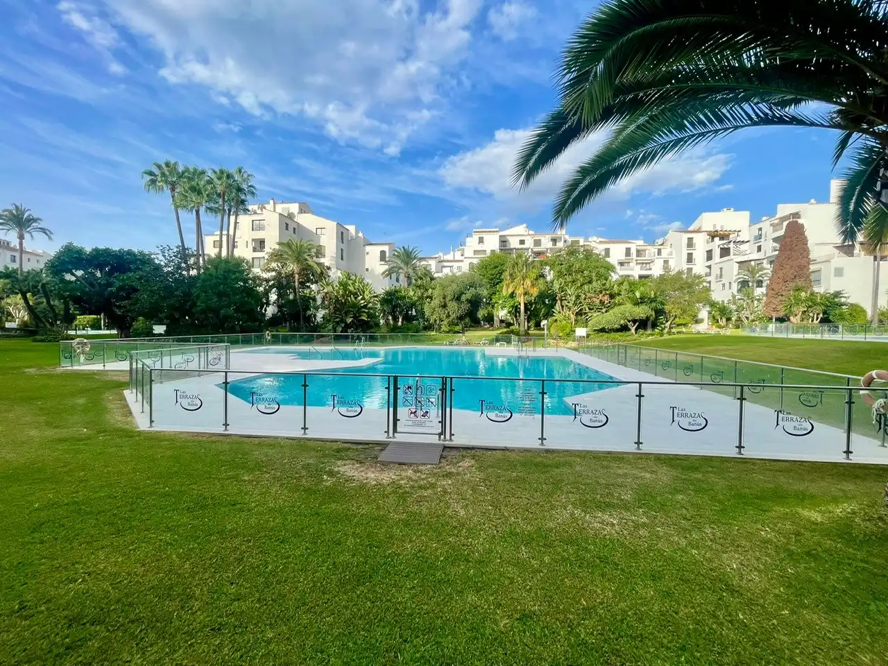Àtic amb piscina en venda a Nueva Andalucía