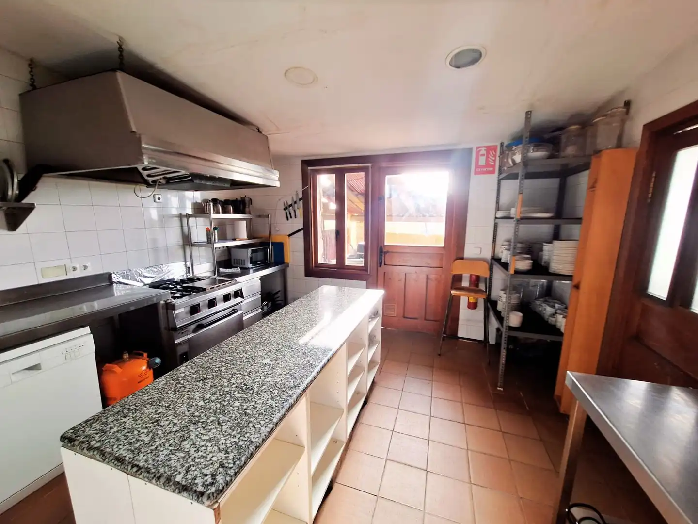 Cocina de Casa o chalet en venta en El Hoyo de Pinares  con Calefacción, Jardín privado y Terraza