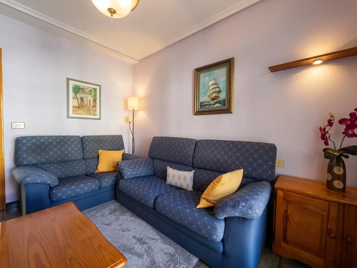 Sala de estar de Piso en venta en Verín con Calefacción, Trastero y Amueblado