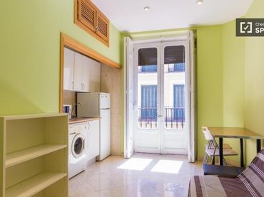 Wohnung mit Balkon zur Miete in Centro