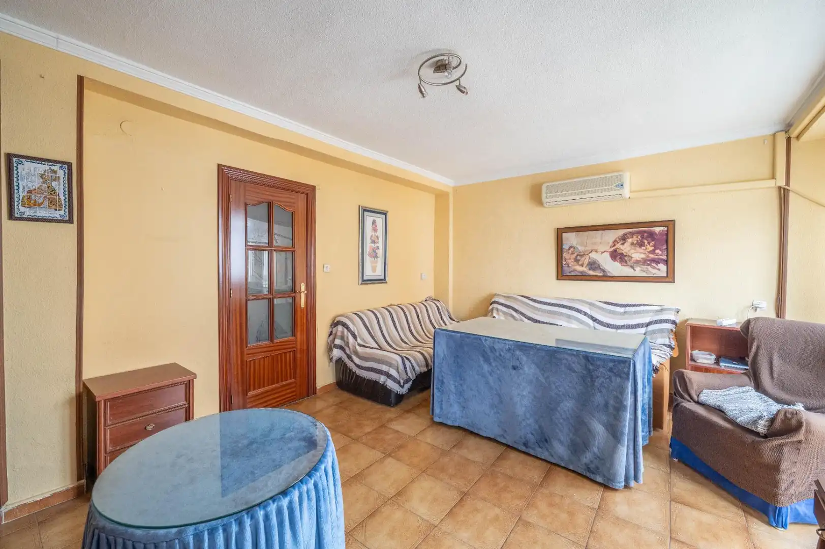 Sala de estar de Piso en venta en  Granada Capital