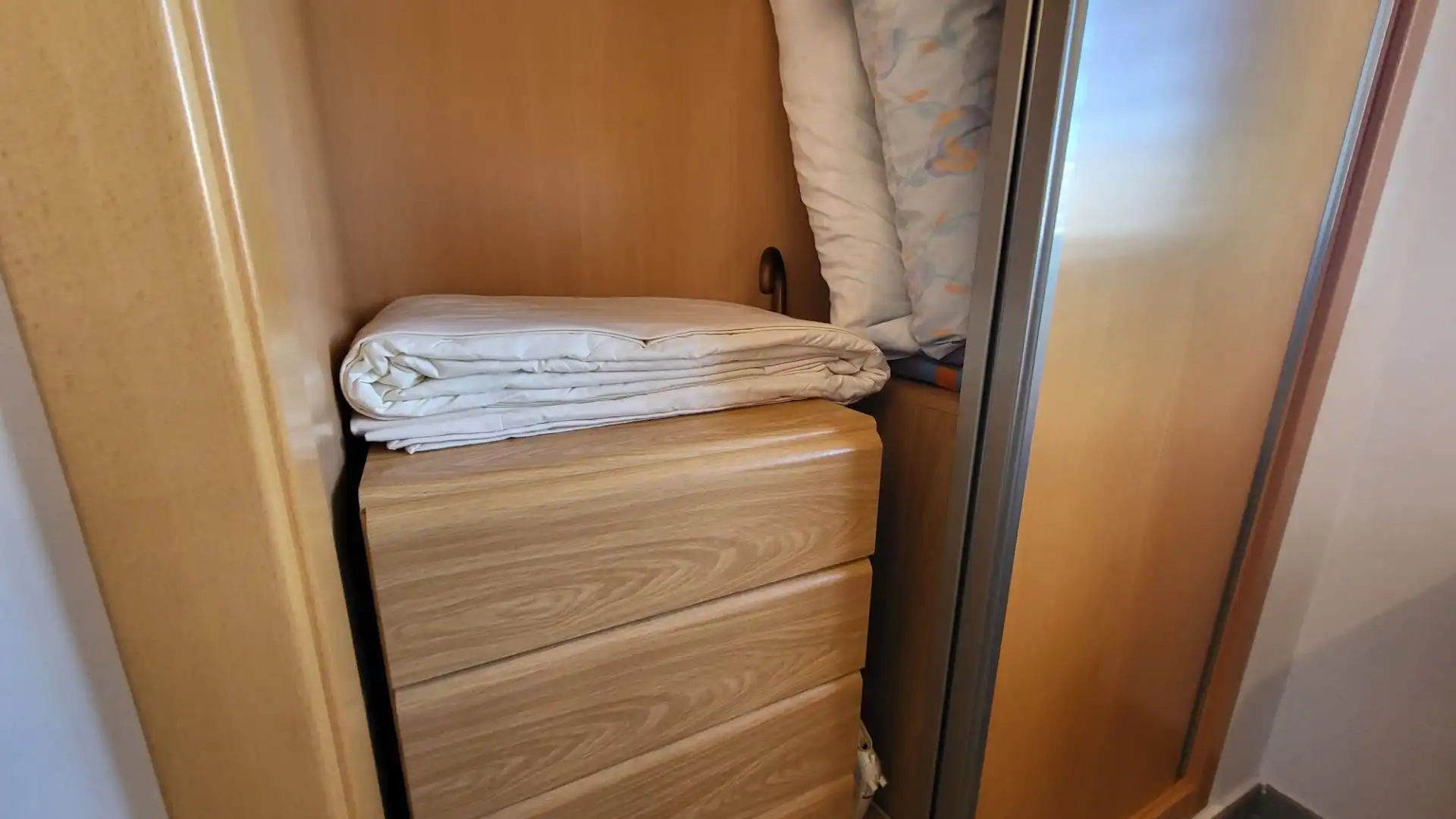 Bedroom of Apartments for sale in Elche / Elx  with Air Conditioner, Heating and Private garden