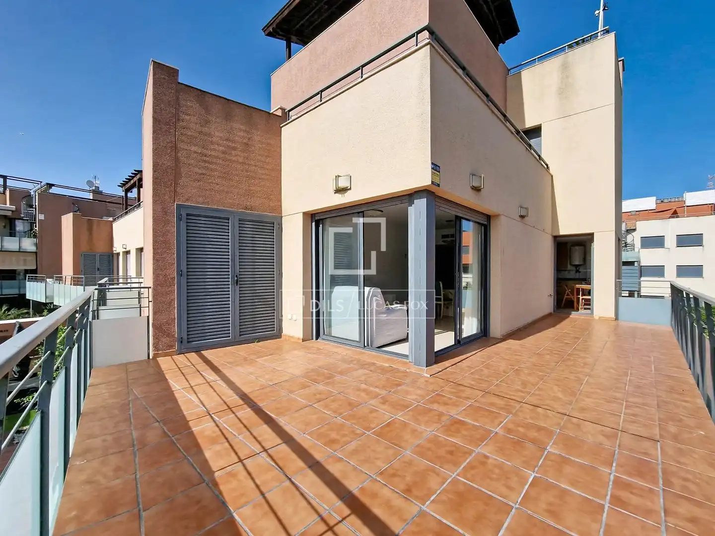 Terraza de Piso en venta en Cubelles con Aire acondicionado, Calefacción y Jardín privado