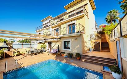 Vista exterior de Casa o xalet en venda en Vélez-Málaga amb Aire condicionat i Piscina