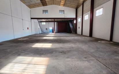 Nau industrial de lloguer en Sant Feliu de Llobregat