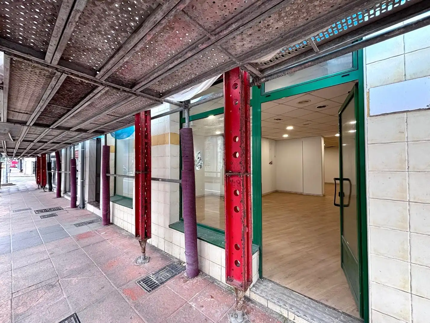 Business premises for sale in Oeste, imagen 14