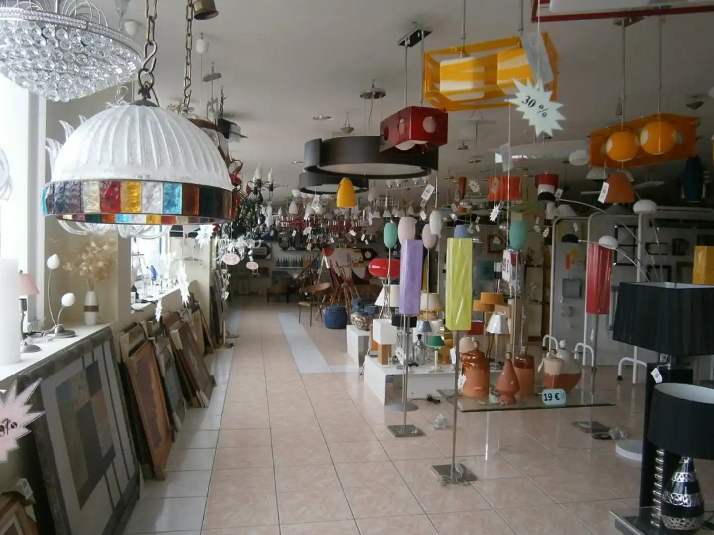 Fabrikhallen zur Miete in Elciego
