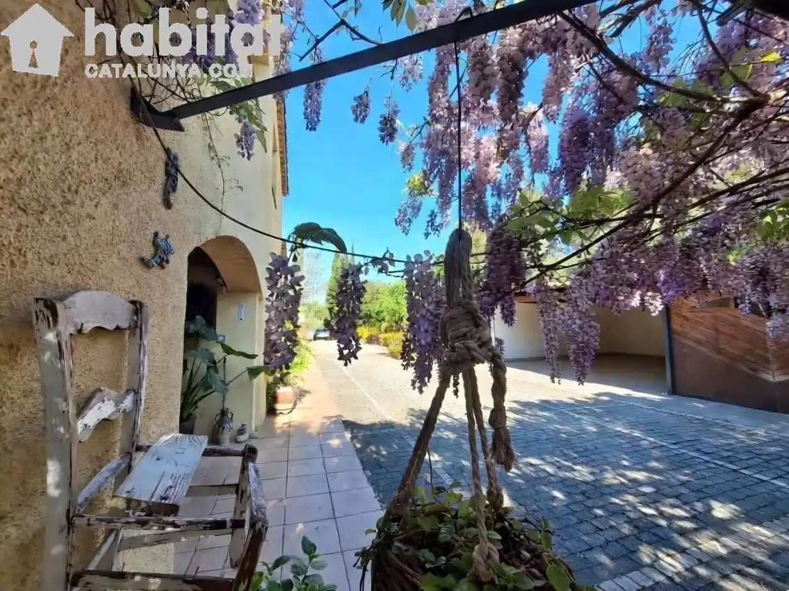 Vista exterior de Casa o chalet en venta en Sant Esteve Sesrovires con Aire acondicionado, Calefacción y Jardín privado