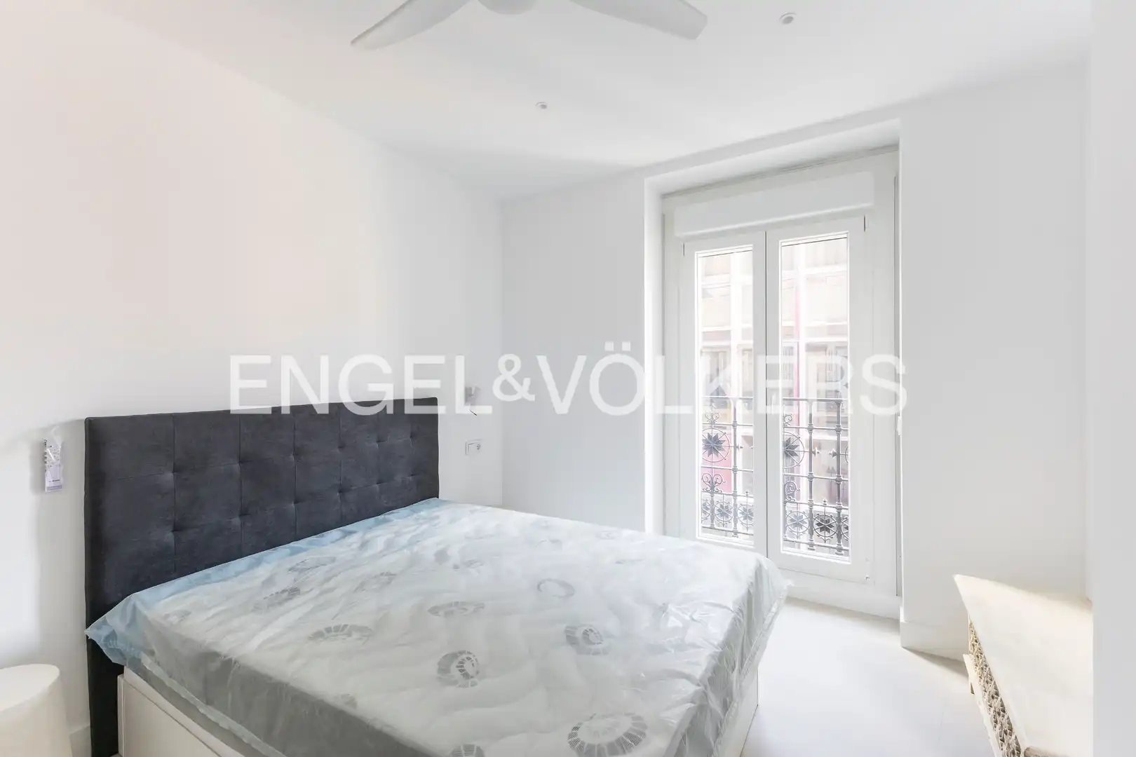 Habitación de Piso de alquiler en Madrid con Aire acondicionado, Calefacción y Amueblado