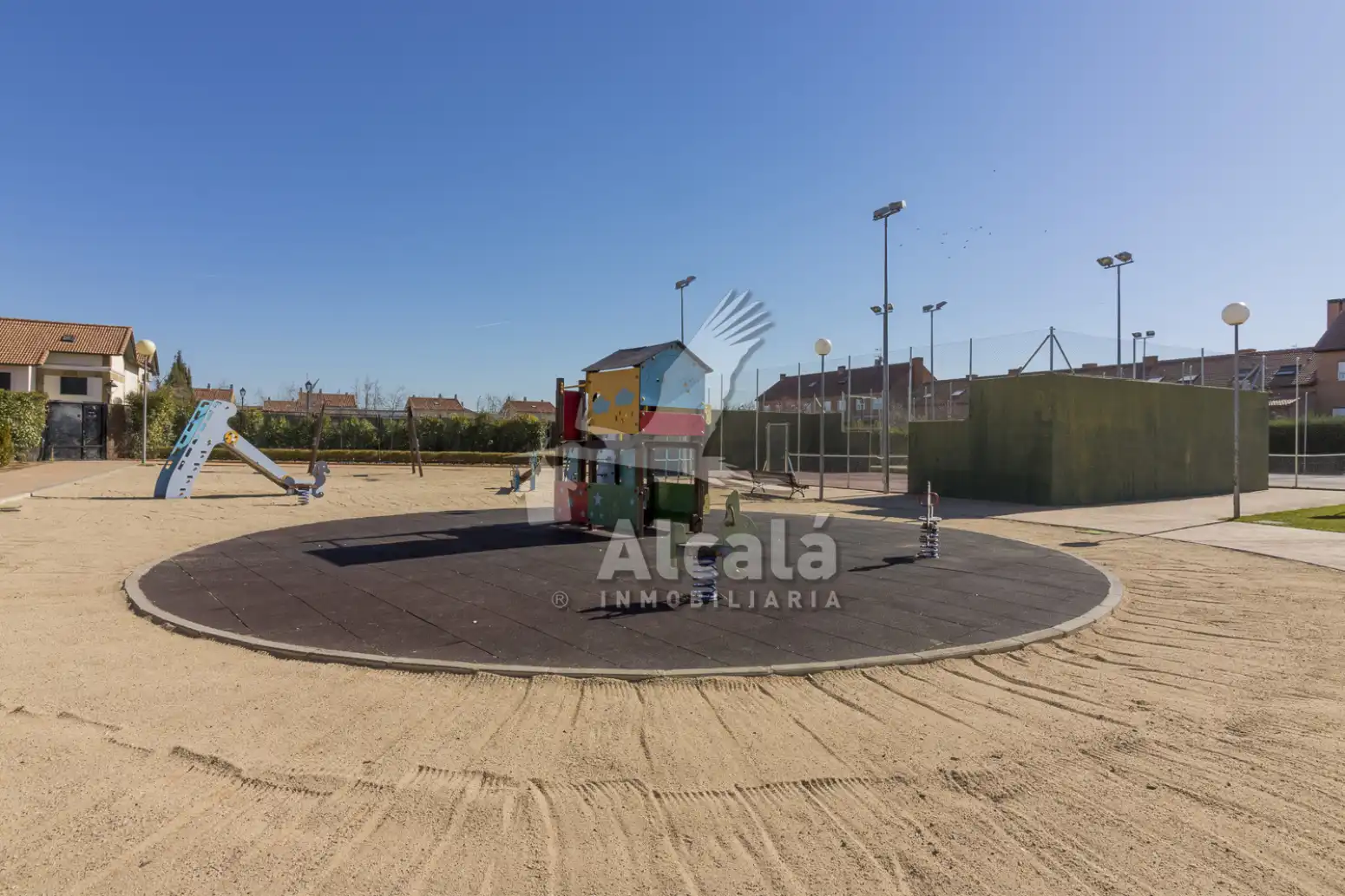 Adossat amb piscina en venda a Alovera, imagen 73